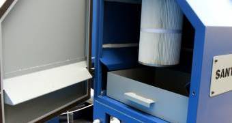 Dust-free cabinet sandblaster R-70-C