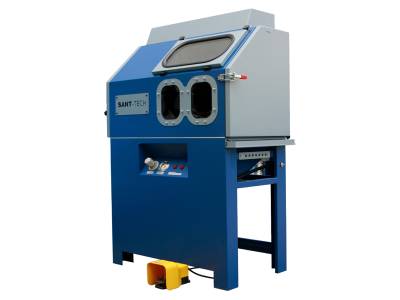 Dust-free cabinet sandblaster R-70