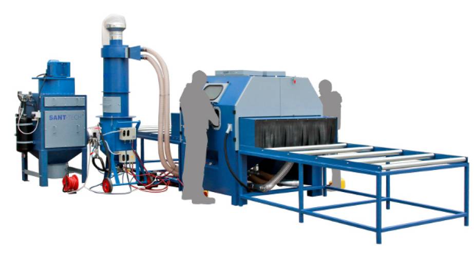 Sandblaster with roller conveyor